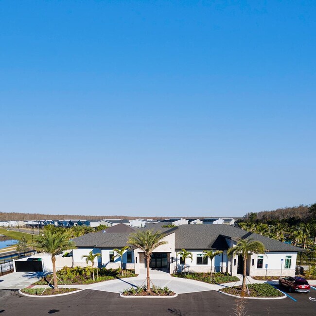 Building Photo - 4702 Sleepy Hollow Dr