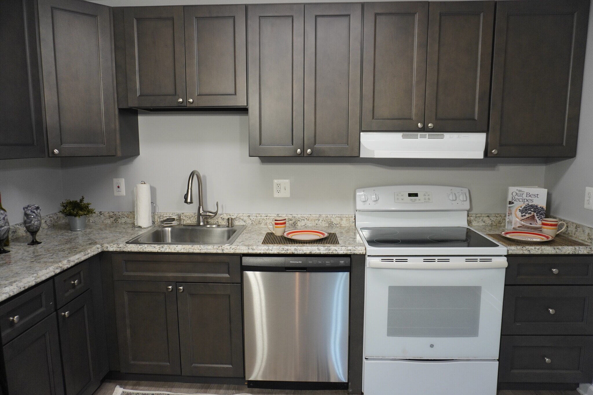 Building Photo - 25 Patricks Ct