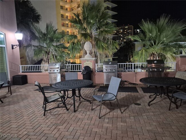 Building Photo - 2743 First St