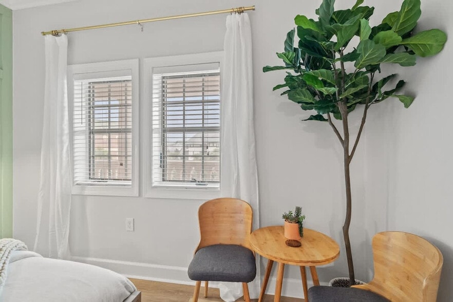 Building Photo - 10343 E County Hwy 30A