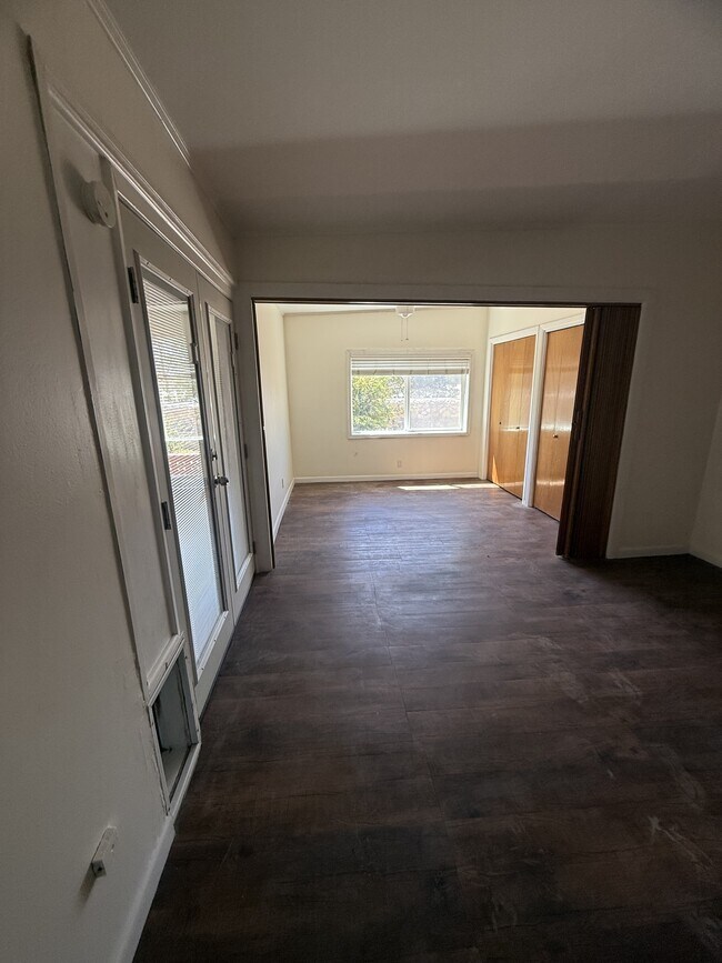 Building Photo - 211 N Campbell St