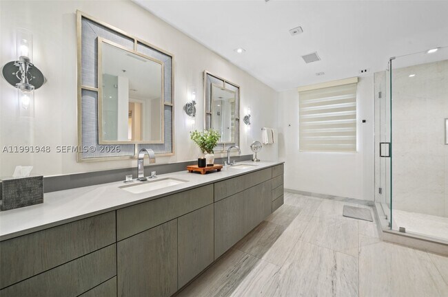 Building Photo - 13633 Deering Bay Dr