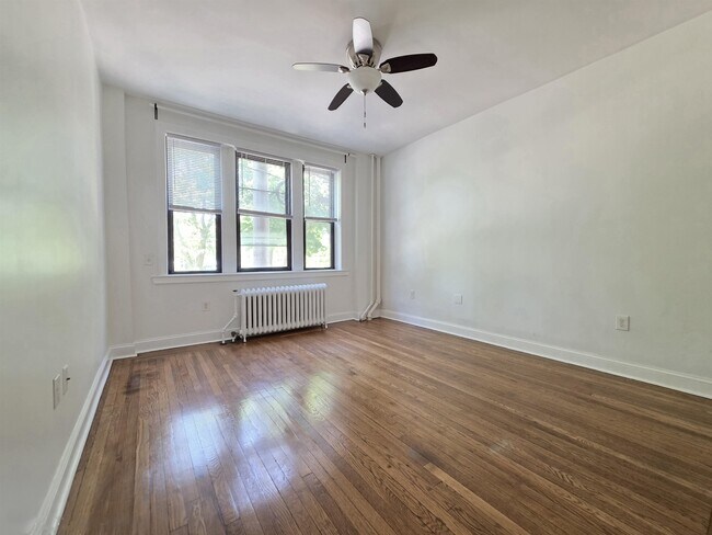 Building Photo - 331 79th St