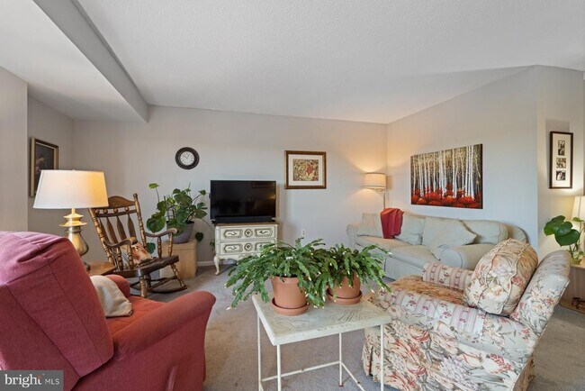 Building Photo - 1040 Deer Ridge Dr