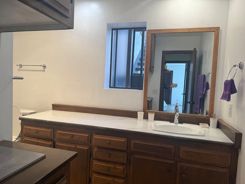 Building Photo - 4310 Ocean View Dr