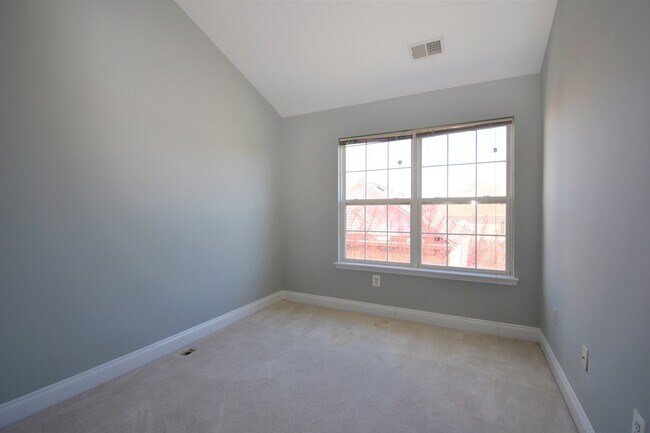 Building Photo - Fantastic 3 Bedroom 2.5 Bathroom Townhouse in KING FARM!