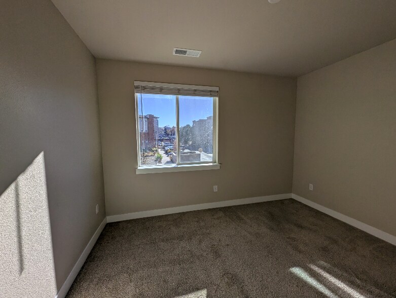 Building Photo - 14301 E Tennessee Ave