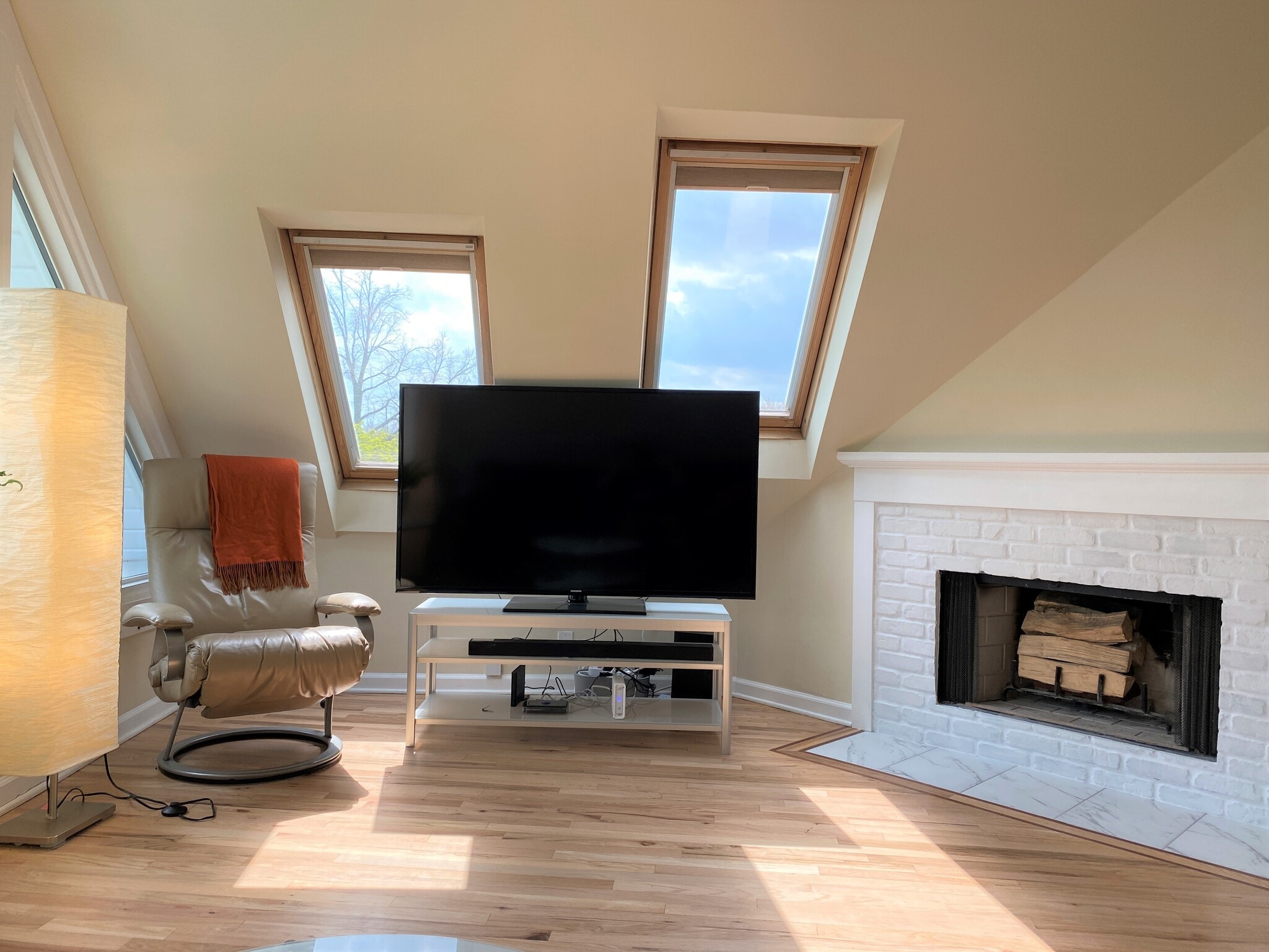 Building Photo - 3326 N Bell Ave