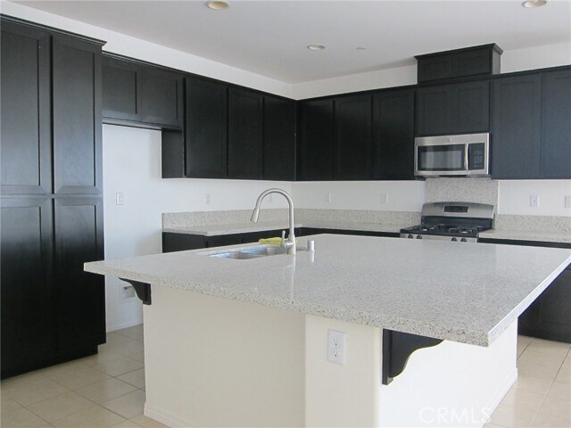 Building Photo - 155 W Via Rua Flores