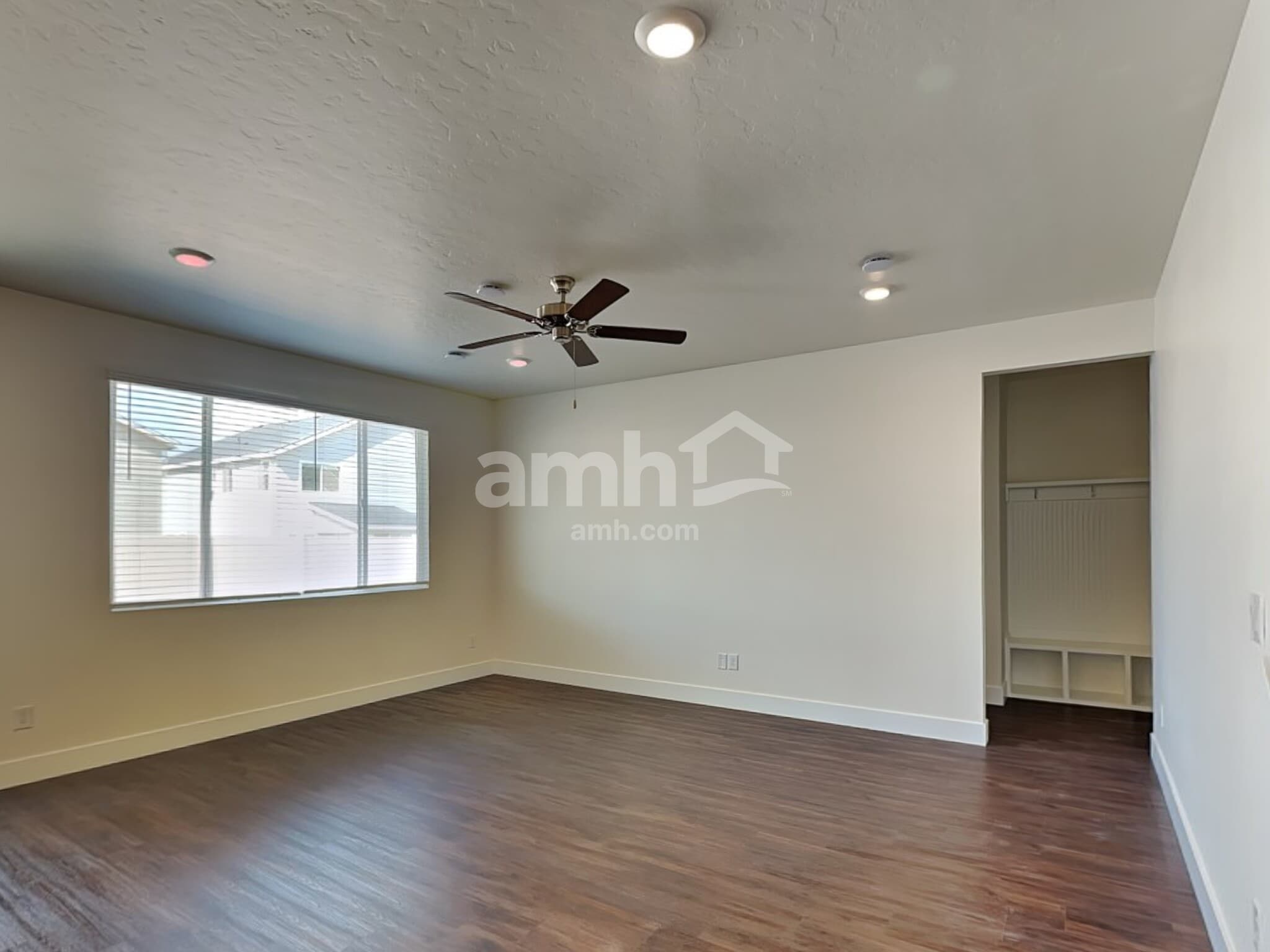 Building Photo - 1408 E Ludlow St