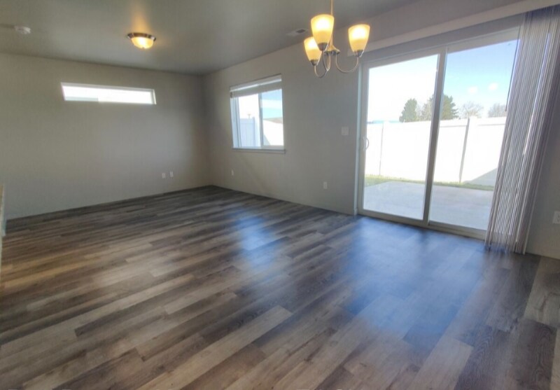 Building Photo - 5723 W Albany Pl