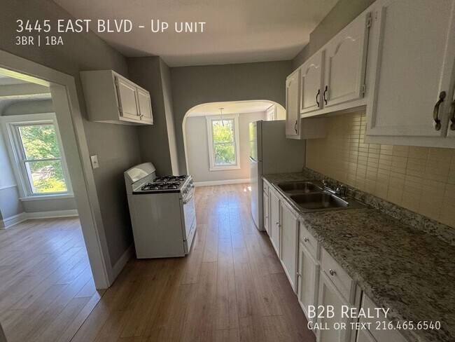 Building Photo - 3445 East Blvd