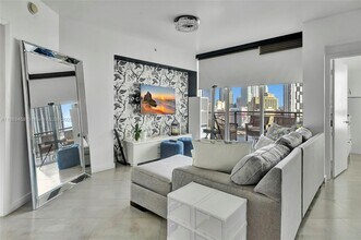 Building Photo - 350 S Miami Ave