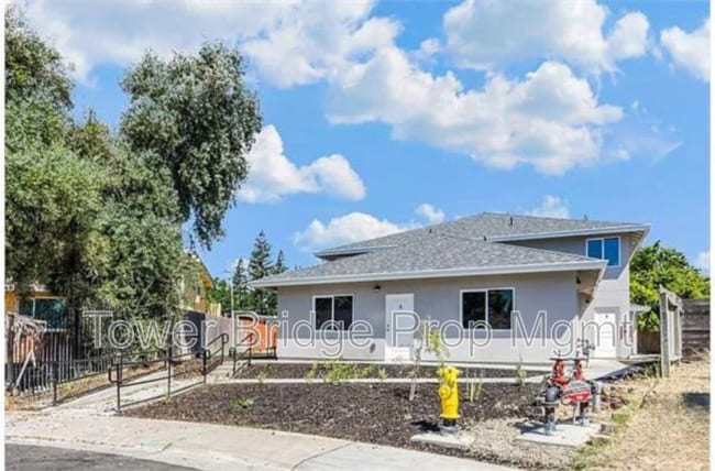 Building Photo - 2409 Cava Ct