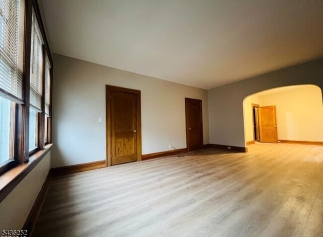 Building Photo - 103 Knapp Ave