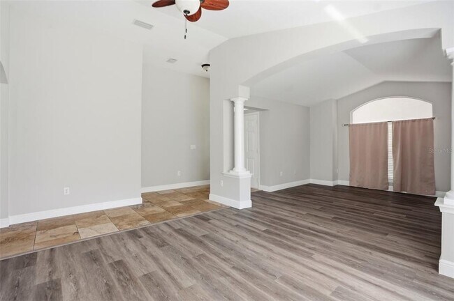 Building Photo - 3816 Beaumont Loop