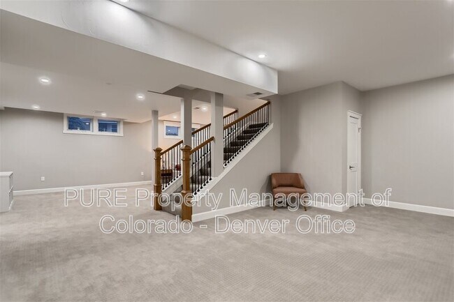 Building Photo - 787 Crescent Ln