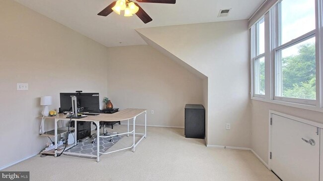 Building Photo - 2010 N Westmoreland St