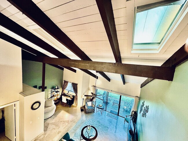 Building Photo - 2121 SW 82nd Ave