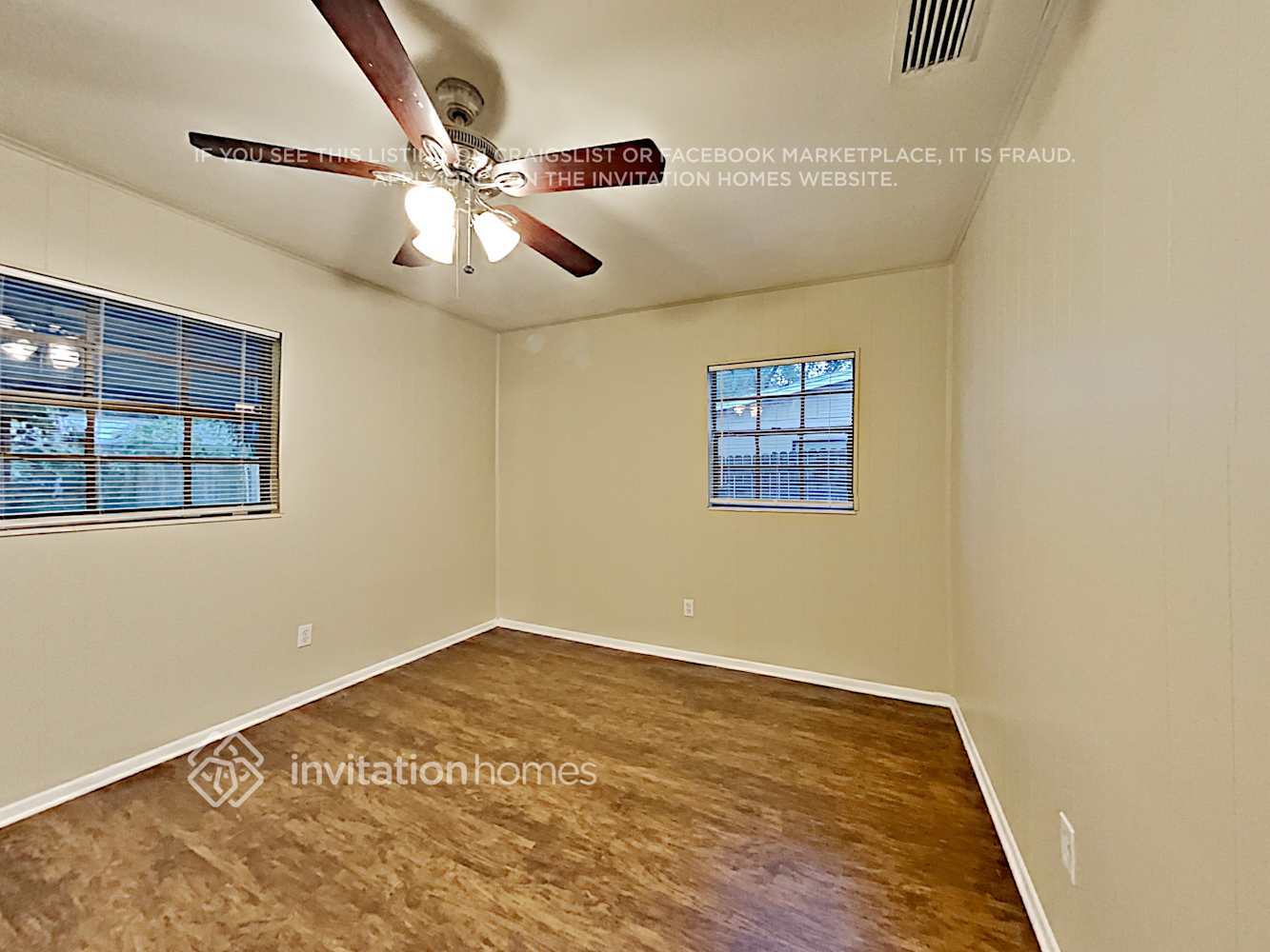 Building Photo - 907 Skyview Dr