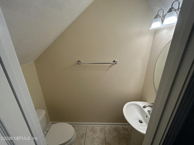 Building Photo - 4233 Clybourne Ln