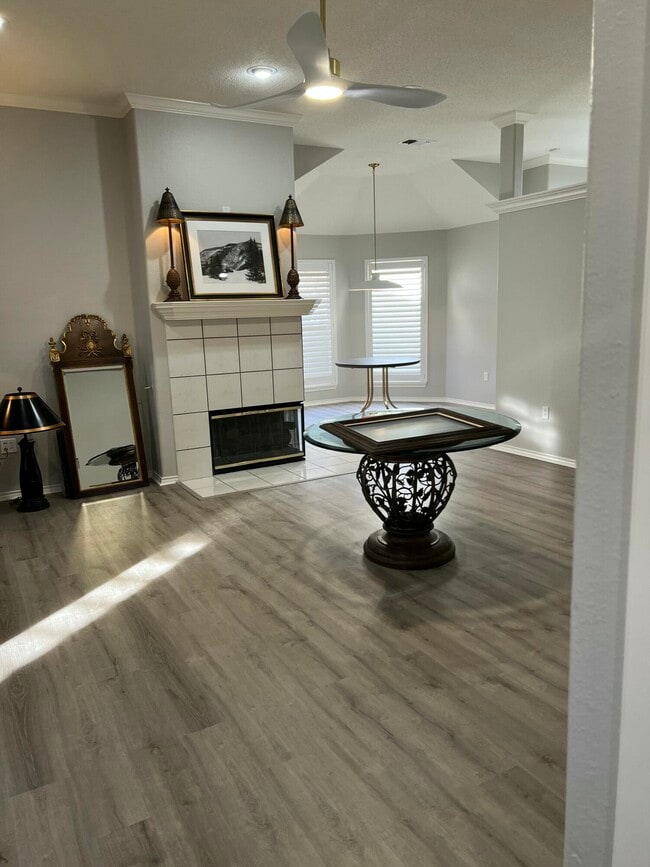 Building Photo - 6904 Freeport Ave