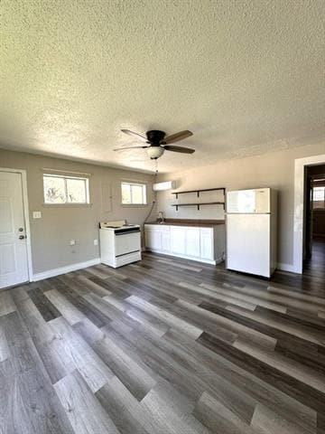 Building Photo - 3201 Stephen F Austin Dr
