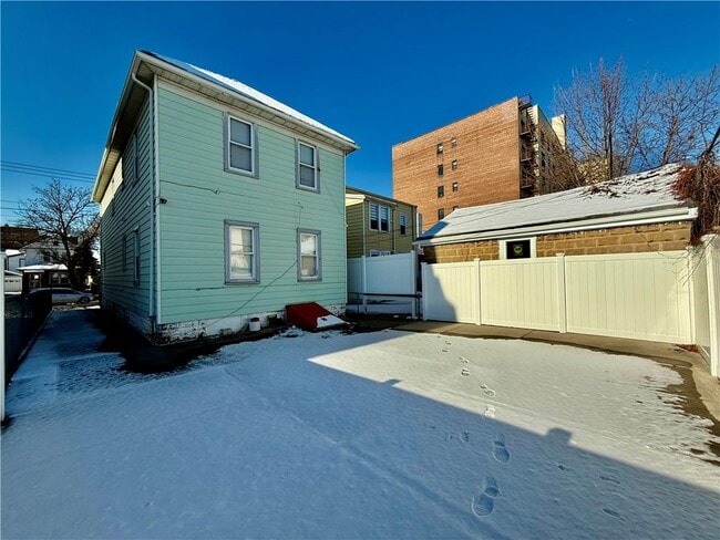 Building Photo - 2311 E 13th St