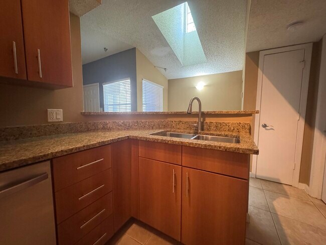 Building Photo - 1165 Crystal Way
