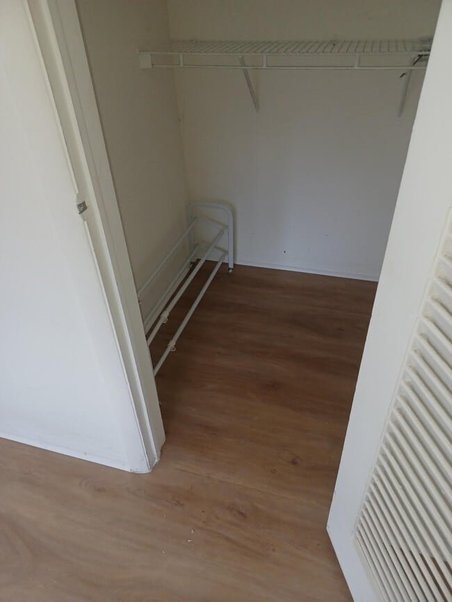 Building Photo - 1132 SW 3rd St