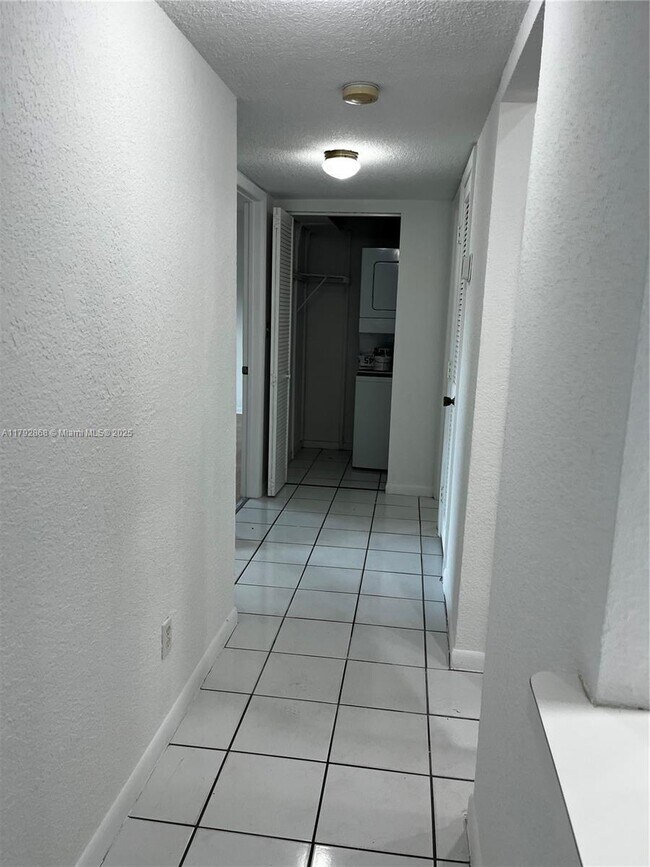 Building Photo - 9004 SW 137th St