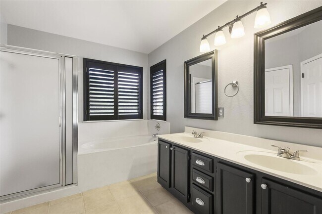 Building Photo - 2604 Stenson Dr