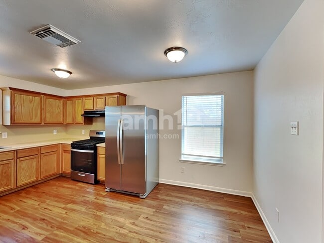 Building Photo - 20610 Cedar Rain Dr