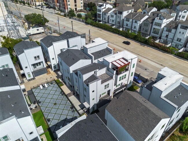Building Photo - 8409 Hempstead Rd