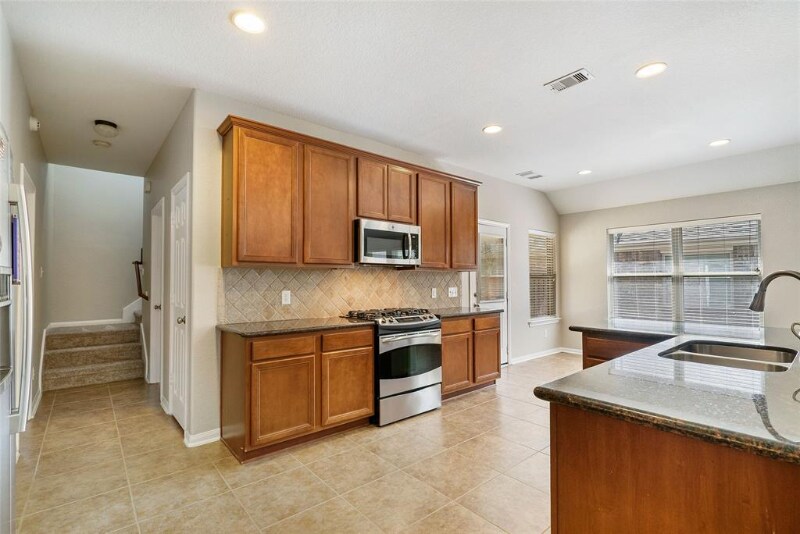 Building Photo - 139 N Hawkhurst Cir
