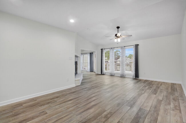 Building Photo - 7212 Windward Dr