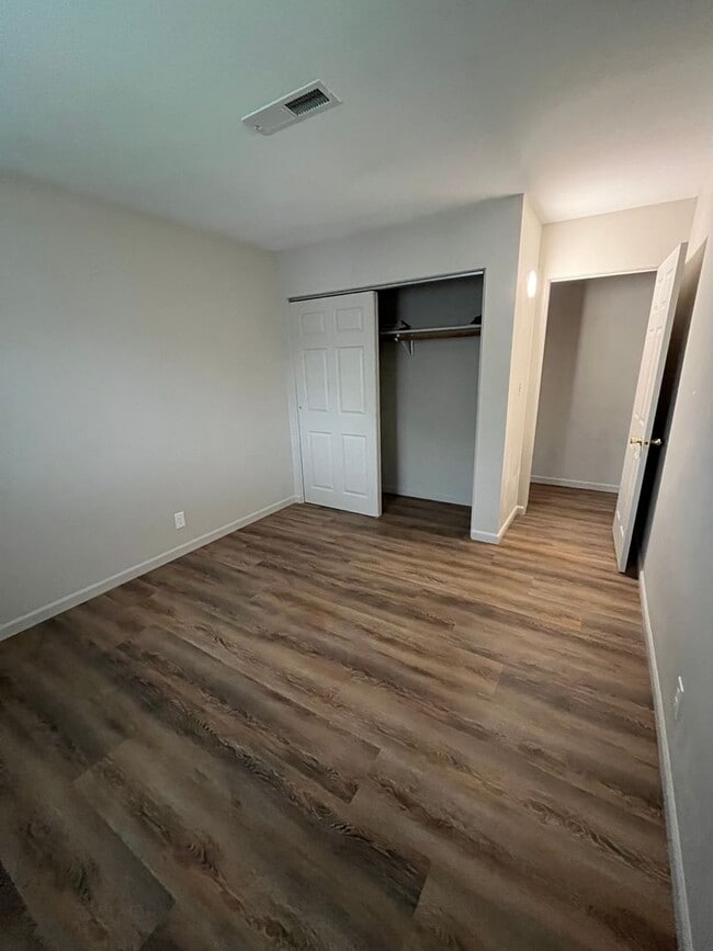 Building Photo - 1404 Toole Ave