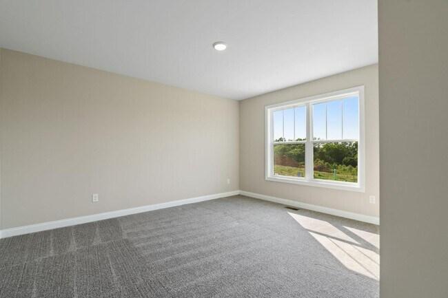 Building Photo - 916 Camden Ct