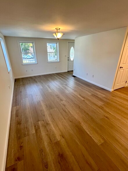 Living Room - 176 Duer St