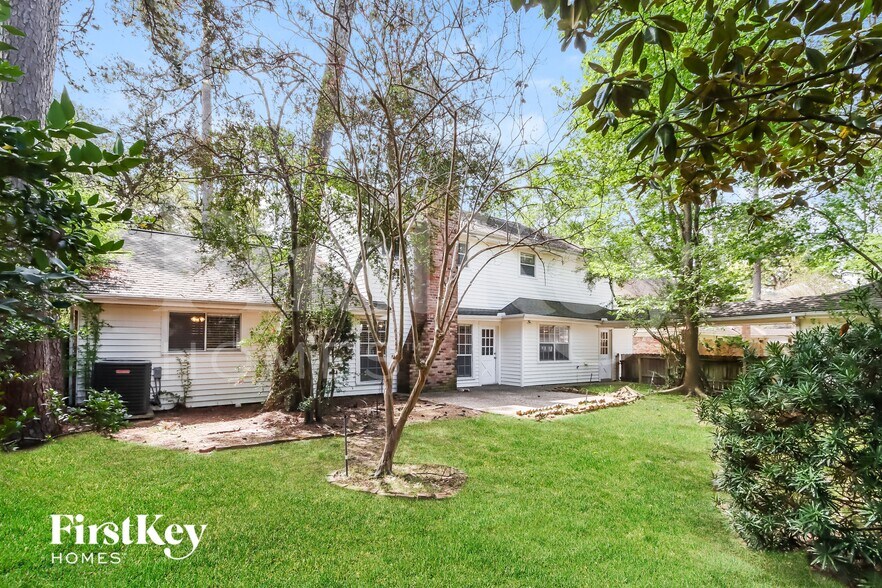 Building Photo - 1702 Corral Dr