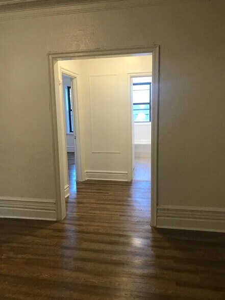 Building Photo - 214 Glenwood Ave