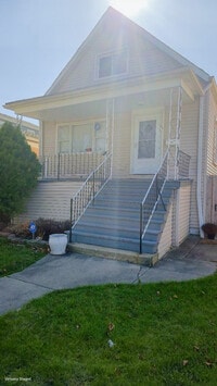 Building Photo - 5452 N Luna Ave