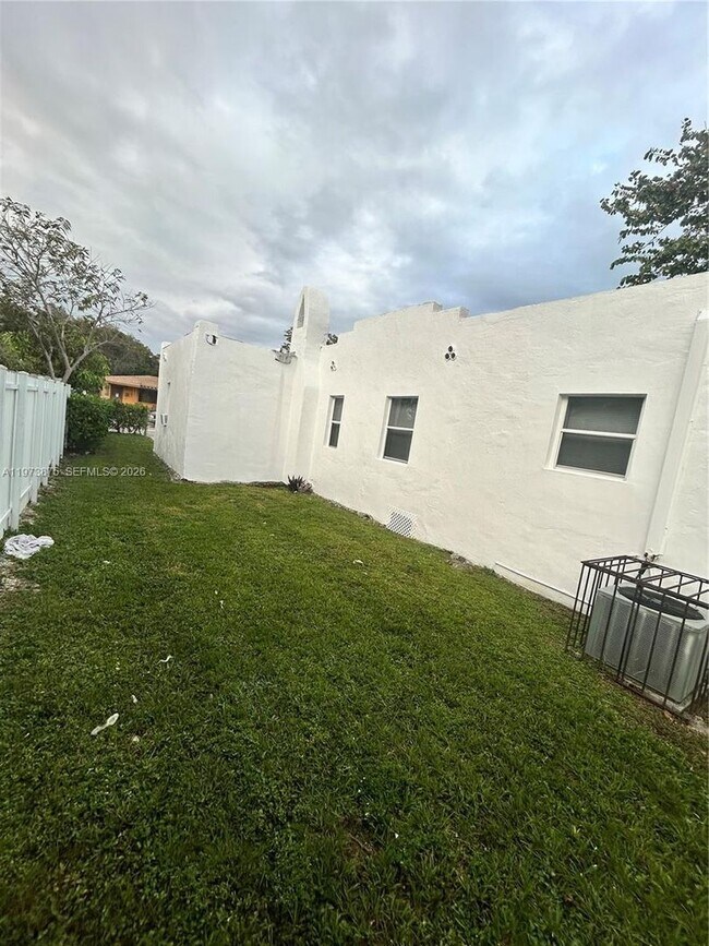 Building Photo - 1036 NW 47th Terrace