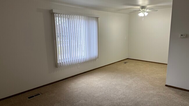 Building Photo - Michael Arms Apartments