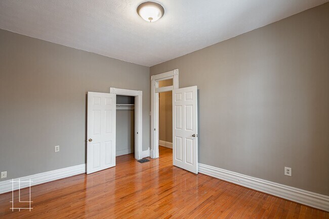 Building Photo - 772 Neil Ave