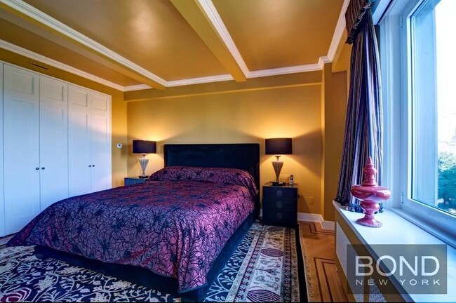 Building Photo - 2 bedroom in New York NY 10019