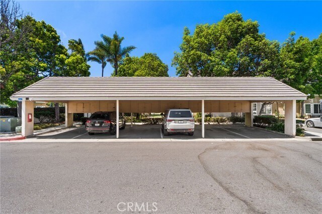 Building Photo - 3860 Amberly Dr