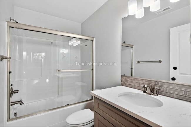 Building Photo - 13838 SE Knight St