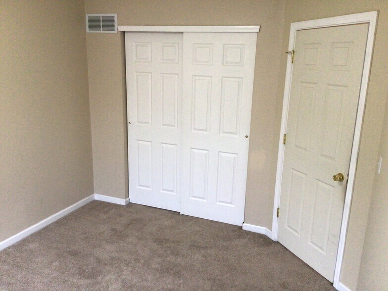 Building Photo - 8412 Celestial Cir