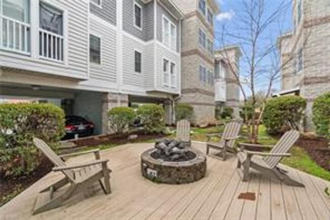 Building Photo - Coastal Villas by the Bay!